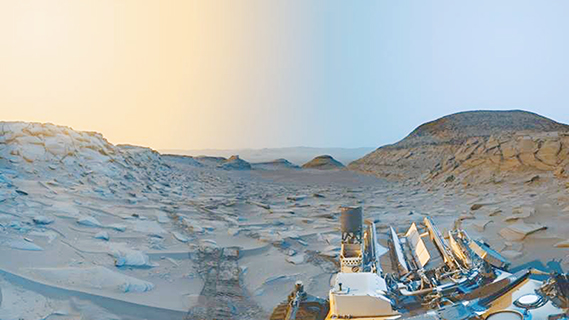 　◎ 好奇號於二0二三年四月八日拍攝火星蓋爾隕石坑「標記帶谷」的合成照片，(圖片來源：NASA/JPL-Caltech)