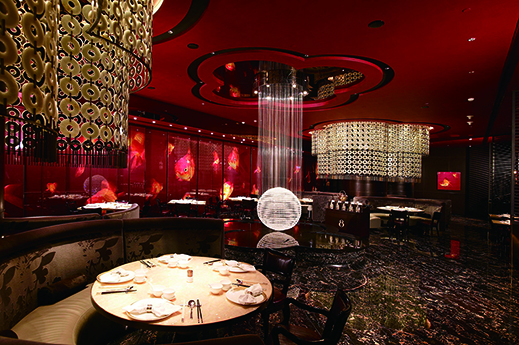 　◎ 8餐廳攜手米芝蓮一星餐廳 ── 上海成隆行蟹王府呈現來自上海的地道風味。