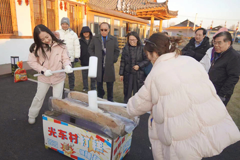 ◎ 澳門媒體訪琿春防川村。