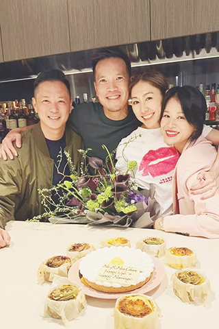 ◎ 左起李乘德(杏兒老公)、陳建華(定欣老公)、定欣、杏兒合照。