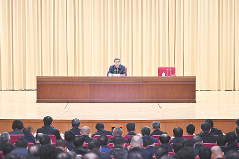 ◎ 十一月十一日,中央宣講團成員、中共中央政治局委員、國務院副總理何立峰在住房城鄉建設系統宣講黨的二十屆四中全會精神。(新華社記者 岳月偉 攝)