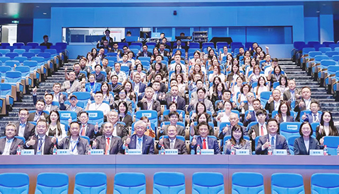 ◎ 各地優秀企業家在深圳推介會上交流。