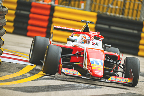 ◎ F4世界盃英國車手史雷特造出最快圈速。