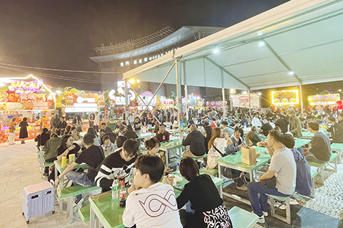 ◎ 美食節引來眾多食客。