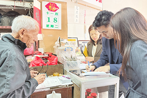 ◎ 經科局聯同商會落區協助特色老店報名。