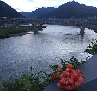 陝南石泉漢江大橋(圖片選自網絡)