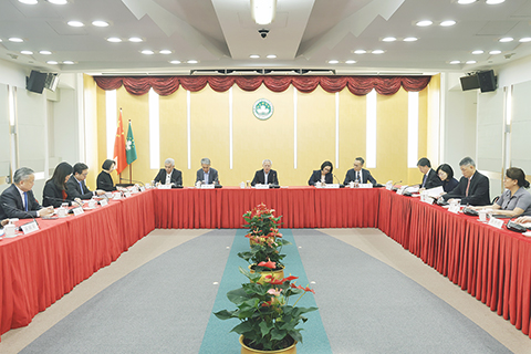 ◎ 行政長官岑浩輝昨日召開冬防會議,部署重大安全風險排查整治工作。