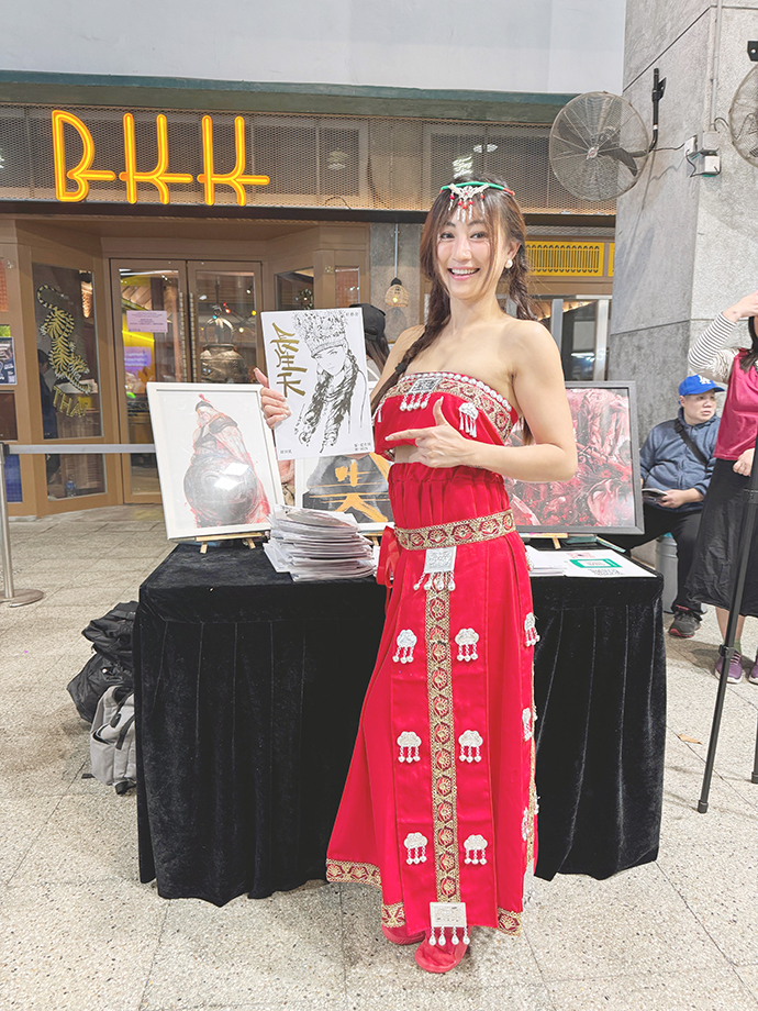 ◎ 黃榕首次擔任漫畫著作的女主角。