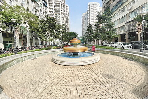 ◎ 民生區顯得冷清。