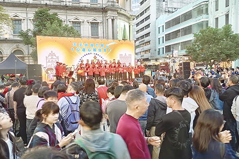 ◎ 教會舉辦慶祝活動。