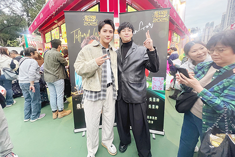 ◎ 吳業坤和黃庭鋒日前拉票衝刺。