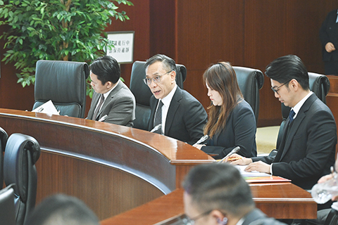 ◎ 陳子勁稱,二零二五年首三季,詐騙案件總數及其中的電訊詐騙數量都呈下降趨勢,反映出警方相關預防打擊工作之成效。