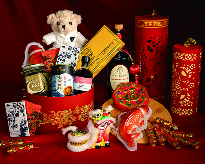 ◎ 「澳門銀河」的名廚都匯及麗軒亦分別呈獻「萬豪新春賀年禮盒」及「絢麗豐年」矜貴年糕禮盒