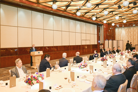 ◎ 行政長官岑浩輝昨日宴請本地中文傳媒負責人。