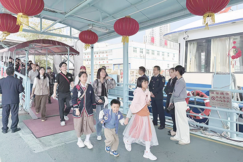 ◎ 春節假期珠海海事局護航超卅五萬旅客水上出行。