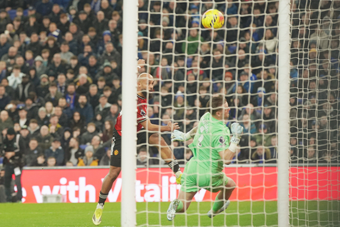 ◎ 愛華頓門將比克福特昨役已多次救險。(美聯社)