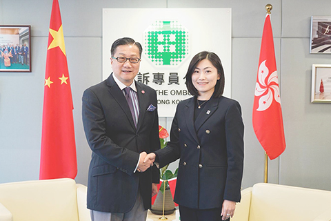 ◎ 廉政專員歐陽湘與香港申訴專員陳積志合照。