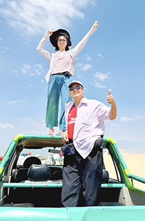 玩衝沙,感覺活力充足。