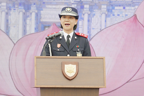 ◎ 治安警察局代局長伍素萍致辭。