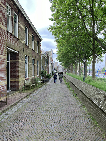 穆伊登堤畔長街