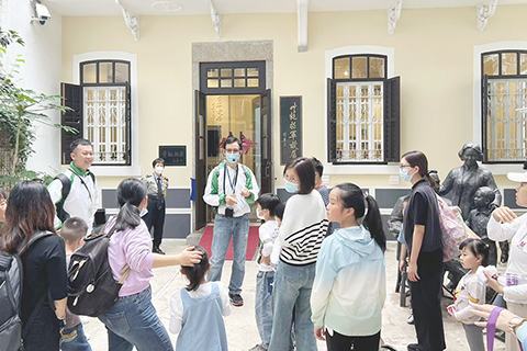 ◎ 市署辦導賞教育活動弘揚愛國主義。