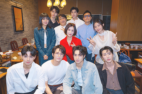 ◎ 《煙灰》起用全新演員擔正。