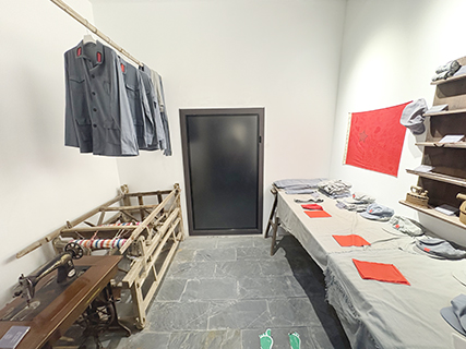 長汀縣水東街歷史文化街區一處展館復原了紅軍被服廠生產場景。(彭莉芳 攝)