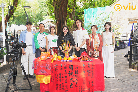 ◎ Viu原創奇幻輕喜劇《換味人生》九月二十九日在澳門益隆炮竹廠片區舉行簡單而隆重開鏡儀式。