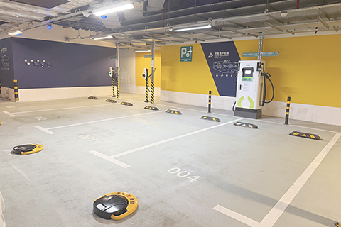 ◎ 媽閣交通樞紐停車場輕型汽車充電樁將於十月五日上午十時投入使用。