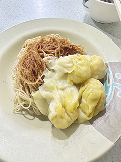 ◎ 聯記蝦子雲吞撈麵能解饞。