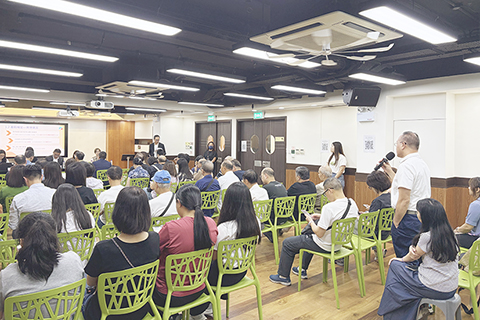 ◎ 勞工局向僱員團體舉辦修改《勞動關係法》講解會,介紹調升產假及年假日數新規定。